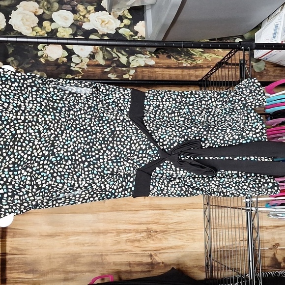 Jtb MEDIUM MATERNITY SLEEVELESS TOP - Picture 2 of 4